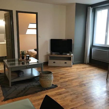 Logement A Brive, Proche Centre-Ville Et Gare, Avec Climatisation - Internet Fibre - Stationnements Gratuit Exterior photo