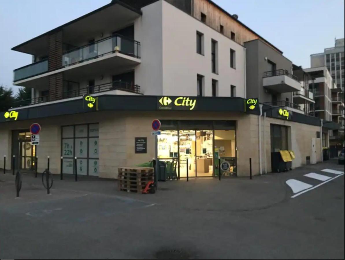 Logement A Brive, Proche Centre-Ville Et Gare, Avec Climatisation - Internet Fibre - Stationnements Gratuit Exterior photo
